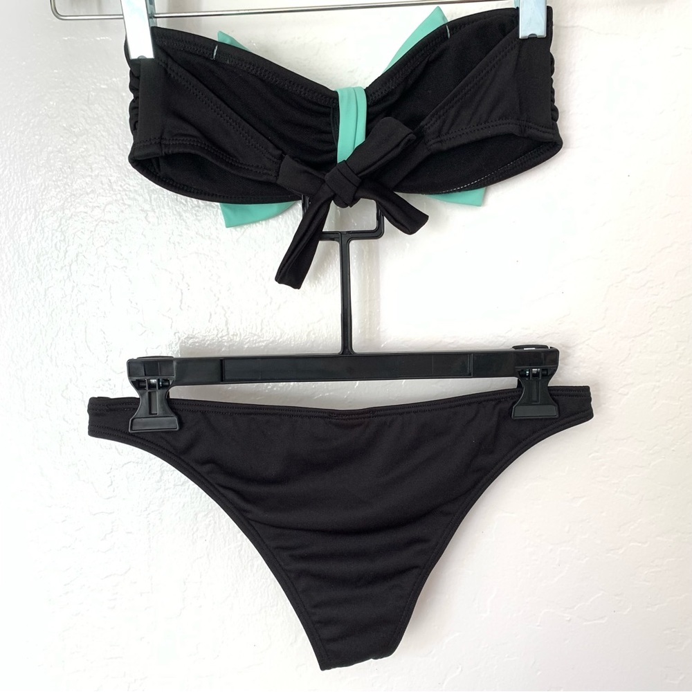 Dippin' Daisy's Contrast Bow Bandeau Bikini Set - Size S - Picture 2 of 7